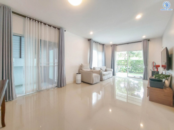 *****บ้านเดี่ยวมือสอง โครงการ คณาสิริ ปิ่นเกล้า-กาญจนาภิเษก จากแบรนด์คุณภาพแสนศิริ เนื้อที่ 50 ตร.ว. พื้นที่ใช้สอย 128 ตร.ม. ฟังก์ชัน 4 ห้องนอน 3 ห้องน้ำ ที่จอดรถ 2 คัน บนทำเล ใกล้รถไฟฟ้าสายสีม่วง "สถานีตลาดบางใหญ่" และทางด่วน "ศรีรัช"