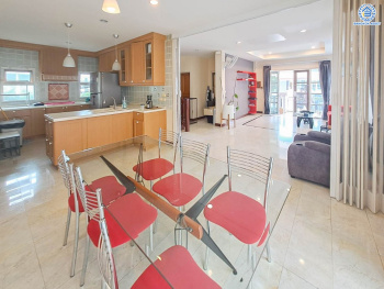 *****บ้านเดี่ยวมือสอง โครงการ วรารมย์ เพชรเกษม81 แบรนด์ Q.House เนื้อที่ 52 ตร.ว. พื้นที่ใช้สอย 221 ตร.ม. ฟังก์ชัน 3 ห้องนอน 3 ห้องน้ำ จอดรถได้ 2 คัน บนทำเลใกล้ The Mall บางแค และเชื่อมต่อ ถนนกาญจนาฯ ถนนบางบอน และถนนพุทธมณฑลสาย4