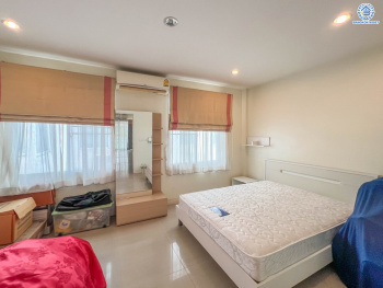 *****ทาวน์โฮม 3 ชั้นมือสอง โครงการ เดอะเนเจอร์ซิตี้ เพชรเกษม69 เนื้อที่ 20 ตร.ว. พื้นที่ใช้สอย 177 ตร.ม. ฟังก์ชัน 3 ห้องนอน 3 ห้องน้ำ 2 ที่จอดรถ พร้อมเข้าอยู่ บนทำเลเชื่อมต่อทุกการเดินทาง ถนนเพชรเกษม, ถนนพุทธมณฑลสาย3, ถนนบางบอน รถไฟฟ้าสายสีน้ำเงิน "สถานีหลักสอง" และห้างสรรพสินค้าเดอะมอล์ บางแค