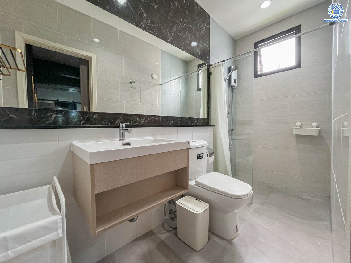 *****บ้านเดี่ยวมือสองย่านนนทบุรี โครงการ เอสเกต พรีเมี่ยม แจ้งวัฒนะ-ชัยพฤกษ์ หลังริม! เนื้อที่กว้าง 60.80 ตร.ว. พื้นที่ใช้สอย 224 ตร.ม. ฟังก์ชัน 4 ห้องนอน 3 ห้องน้ำ 3 ที่จอดรถ บนทำเลเยี่ยม ใกล้รถไฟฟ้าสายสีม่วง "สถานีไทรม้า" แถมฟรี เครื่องปรับอากาศ!