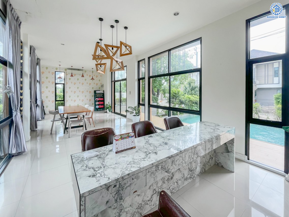 *****บ้านเดี่ยวมือสองย่านนนทบุรี โครงการ เอสเกต พรีเมี่ยม แจ้งวัฒนะ-ชัยพฤกษ์ หลังริม! เนื้อที่กว้าง 60.80 ตร.ว. พื้นที่ใช้สอย 224 ตร.ม. ฟังก์ชัน 4 ห้องนอน 3 ห้องน้ำ 3 ที่จอดรถ บนทำเลเยี่ยม ใกล้รถไฟฟ้าสายสีม่วง "สถานีไทรม้า" แถมฟรี เครื่องปรับอากาศ!