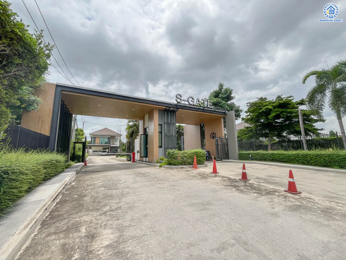 *****บ้านเดี่ยวมือสองย่านนนทบุรี โครงการ เอสเกต พรีเมี่ยม แจ้งวัฒนะ-ชัยพฤกษ์ หลังริม! เนื้อที่กว้าง 60.80 ตร.ว. พื้นที่ใช้สอย 224 ตร.ม. ฟังก์ชัน 4 ห้องนอน 3 ห้องน้ำ 3 ที่จอดรถ บนทำเลเยี่ยม ใกล้รถไฟฟ้าสายสีม่วง "สถานีไทรม้า" แถมฟรี เครื่องปรับอากาศ!