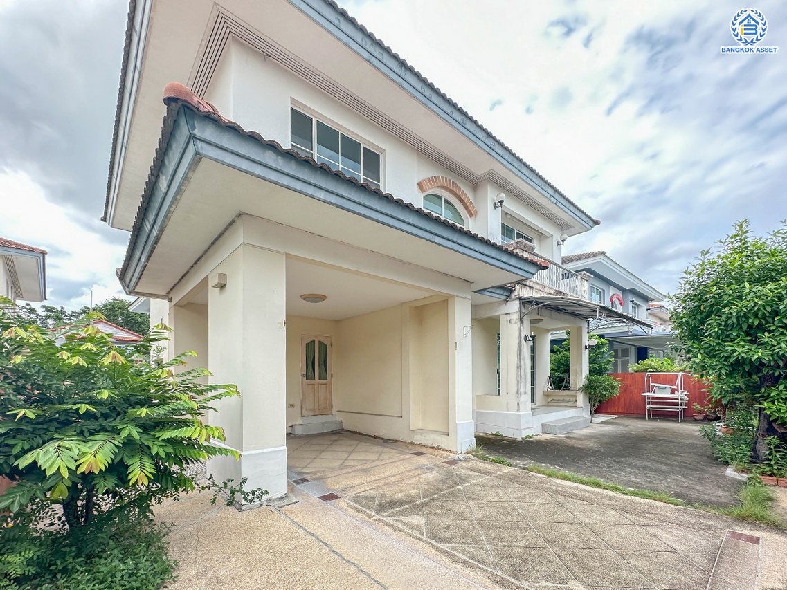 *****บ้านเดี่ยวมือสองจาก L&H โครงการ มัณฑนา เพชรเกษม81 บนเนื้อที่ 57.2 ตร.ว. พื้นที่ใช้สอยกว่า 170 ตร.ม. พร้อมฟังก์ชัน 3 ห้องนอน 3 ห้องน้ำ จอดรถได้ 2 คัน บนทำเลเชื่อมต่อสู่ ถนนเพชรเกษม, ถนนพุทธมณฑลสาย4 ใกล้เดอะมอลล์ บางแค และม.มหิดล