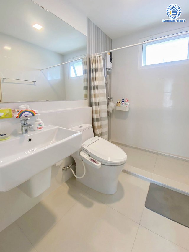 *****บ้านเดี่ยวมือสองนนทบุรี โครงการ ชัยพฤกษ์ เวสต์เกต หลังริม คุณภาพระดับ L&H เนื้อที่กว้าง 56.60 ตร.ว. พื้นที่ใช้สอย 114 ตร.ม. ฟังก์ชัน 3 ห้องนอน 2 ห้องน้ำ บ้านสวยสภาพใหม่ บนทำเลแห่งการเดินทาง เชื่อมต่อถนนแก้วอินทร์, ถนนกาญจนาภิเษก ใกล้รถไฟฟ้าสายสีม่วง "สถานีตลาดบางใหญ่"