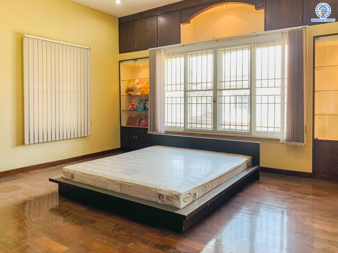 *****บ้านเดี่ยวมือสอง โครงการ บ้านสาวิตรี ศาลาธรรมสพน์ เนื้อที่ 91.70 ตร.ว. พื้นที่ใช้สอย 250 ตร.ม. ฟังก์ชัน 4 ห้องนอน 4 ห้องน้ำ 2 ที่จอดรถ โครงการบนทำเลเดินทางสะดวก เชื่อมต่อถนนบรมราชชนนี ถนนพุทธมลฑลสาย2 ถนนศาลาธรรมสพน์ ใกล้มหาวิทยาลัยมหิดล ศาลายา และจุดขึ้นทางคู่ขนานบรมราชชนนี แถมฟรี! เครื่องปรับอากาศ และ เครื่องทำน้ำอุ่น