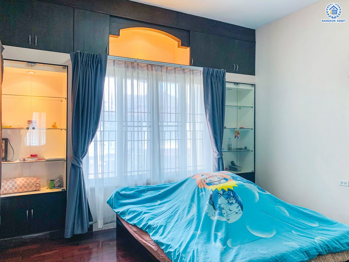 *****บ้านเดี่ยวมือสอง โครงการ บ้านสาวิตรี ศาลาธรรมสพน์ เนื้อที่ 91.70 ตร.ว. พื้นที่ใช้สอย 250 ตร.ม. ฟังก์ชัน 4 ห้องนอน 4 ห้องน้ำ 2 ที่จอดรถ โครงการบนทำเลเดินทางสะดวก เชื่อมต่อถนนบรมราชชนนี ถนนพุทธมลฑลสาย2 ถนนศาลาธรรมสพน์ ใกล้มหาวิทยาลัยมหิดล ศาลายา และจุดขึ้นทางคู่ขนานบรมราชชนนี แถมฟรี! เครื่องปรับอากาศ และ เครื่องทำน้ำอุ่น