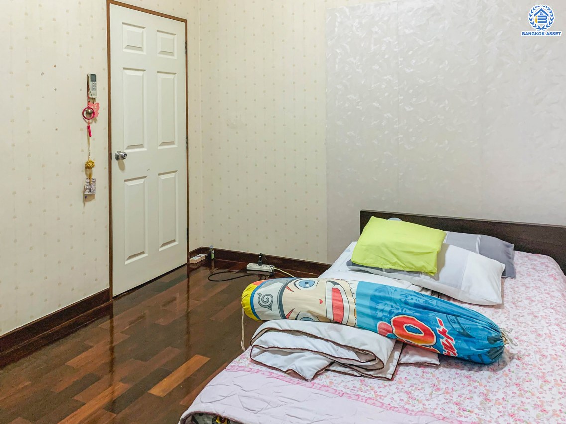 *****บ้านเดี่ยวมือสอง โครงการ บ้านสาวิตรี ศาลาธรรมสพน์ เนื้อที่ 91.70 ตร.ว. พื้นที่ใช้สอย 250 ตร.ม. ฟังก์ชัน 4 ห้องนอน 4 ห้องน้ำ 2 ที่จอดรถ โครงการบนทำเลเดินทางสะดวก เชื่อมต่อถนนบรมราชชนนี ถนนพุทธมลฑลสาย2 ถนนศาลาธรรมสพน์ ใกล้มหาวิทยาลัยมหิดล ศาลายา และจุดขึ้นทางคู่ขนานบรมราชชนนี แถมฟรี! เครื่องปรับอากาศ และ เครื่องทำน้ำอุ่น