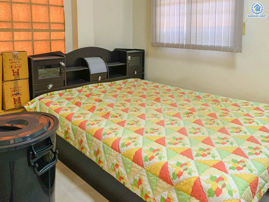 *****บ้านเดี่ยวมือสอง โครงการ บ้านสาวิตรี ศาลาธรรมสพน์ เนื้อที่ 91.70 ตร.ว. พื้นที่ใช้สอย 250 ตร.ม. ฟังก์ชัน 4 ห้องนอน 4 ห้องน้ำ 2 ที่จอดรถ โครงการบนทำเลเดินทางสะดวก เชื่อมต่อถนนบรมราชชนนี ถนนพุทธมลฑลสาย2 ถนนศาลาธรรมสพน์ ใกล้มหาวิทยาลัยมหิดล ศาลายา และจุดขึ้นทางคู่ขนานบรมราชชนนี แถมฟรี! เครื่องปรับอากาศ และ เครื่องทำน้ำอุ่น