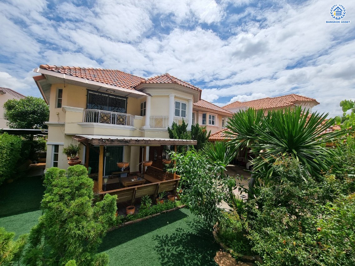 *****บ้านเดี่ยวมือสอง โครงการ ชวนชื่น รีเจ้นท์ ราชพฤกษ์ เนื้อที่ 103 ตร.ว. พื้นที่ใช้สอยกว้างขวาง 350 ตร.ม. ฟังก์ชัน 5 ห้องนอน 4 ห้องน้ำ 4 ที่จอดรถ โครงการบนทำเลศักยภาพ ที่เชื่อมต่อถนนบรมราชชนนี ถนนสิรินธร ถนนจรัญสนิทวงศ์ ใกล้รถไฟฟ้าสายสีน้ำเงิน "สถานีบางหว้า" และจุดขึ้นทางด่วน "ศรีรัช"