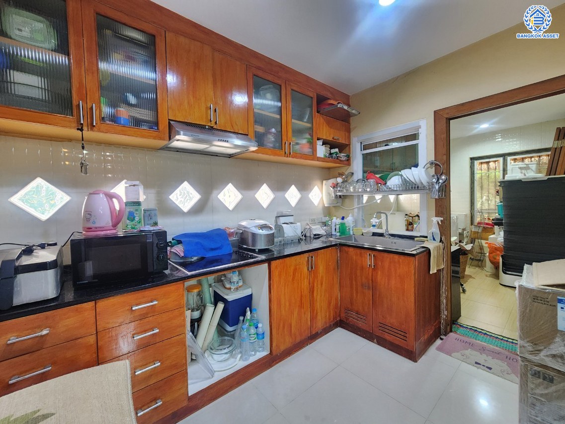 *****บ้านเดี่ยวมือสอง โครงการ ชวนชื่น รีเจ้นท์ ราชพฤกษ์ เนื้อที่ 103 ตร.ว. พื้นที่ใช้สอยกว้างขวาง 350 ตร.ม. ฟังก์ชัน 5 ห้องนอน 4 ห้องน้ำ 4 ที่จอดรถ โครงการบนทำเลศักยภาพ ที่เชื่อมต่อถนนบรมราชชนนี ถนนสิรินธร ถนนจรัญสนิทวงศ์ ใกล้รถไฟฟ้าสายสีน้ำเงิน "สถานีบางหว้า" และจุดขึ้นทางด่วน "ศรีรัช"