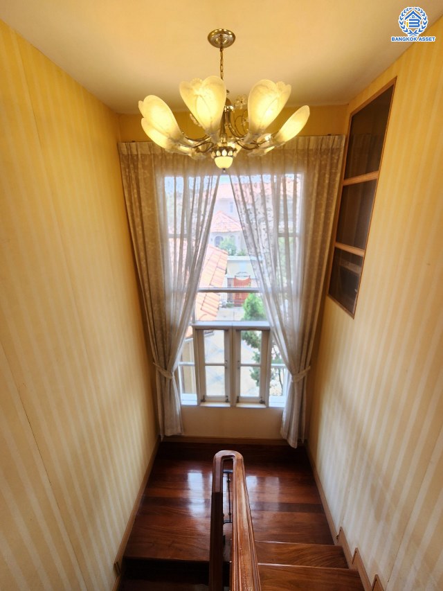 *****บ้านเดี่ยวมือสอง โครงการ ชวนชื่น รีเจ้นท์ ราชพฤกษ์ เนื้อที่ 103 ตร.ว. พื้นที่ใช้สอยกว้างขวาง 350 ตร.ม. ฟังก์ชัน 5 ห้องนอน 4 ห้องน้ำ 4 ที่จอดรถ โครงการบนทำเลศักยภาพ ที่เชื่อมต่อถนนบรมราชชนนี ถนนสิรินธร ถนนจรัญสนิทวงศ์ ใกล้รถไฟฟ้าสายสีน้ำเงิน "สถานีบางหว้า" และจุดขึ้นทางด่วน "ศรีรัช"