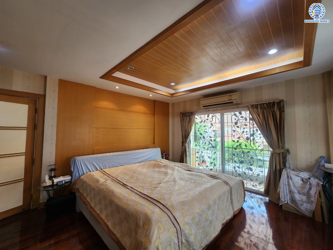 *****บ้านเดี่ยวมือสอง โครงการ ชวนชื่น รีเจ้นท์ ราชพฤกษ์ เนื้อที่ 103 ตร.ว. พื้นที่ใช้สอยกว้างขวาง 350 ตร.ม. ฟังก์ชัน 5 ห้องนอน 4 ห้องน้ำ 4 ที่จอดรถ โครงการบนทำเลศักยภาพ ที่เชื่อมต่อถนนบรมราชชนนี ถนนสิรินธร ถนนจรัญสนิทวงศ์ ใกล้รถไฟฟ้าสายสีน้ำเงิน "สถานีบางหว้า" และจุดขึ้นทางด่วน "ศรีรัช"