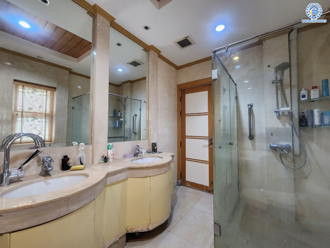 *****บ้านเดี่ยวมือสอง โครงการ ชวนชื่น รีเจ้นท์ ราชพฤกษ์ เนื้อที่ 103 ตร.ว. พื้นที่ใช้สอยกว้างขวาง 350 ตร.ม. ฟังก์ชัน 5 ห้องนอน 4 ห้องน้ำ 4 ที่จอดรถ โครงการบนทำเลศักยภาพ ที่เชื่อมต่อถนนบรมราชชนนี ถนนสิรินธร ถนนจรัญสนิทวงศ์ ใกล้รถไฟฟ้าสายสีน้ำเงิน "สถานีบางหว้า" และจุดขึ้นทางด่วน "ศรีรัช"