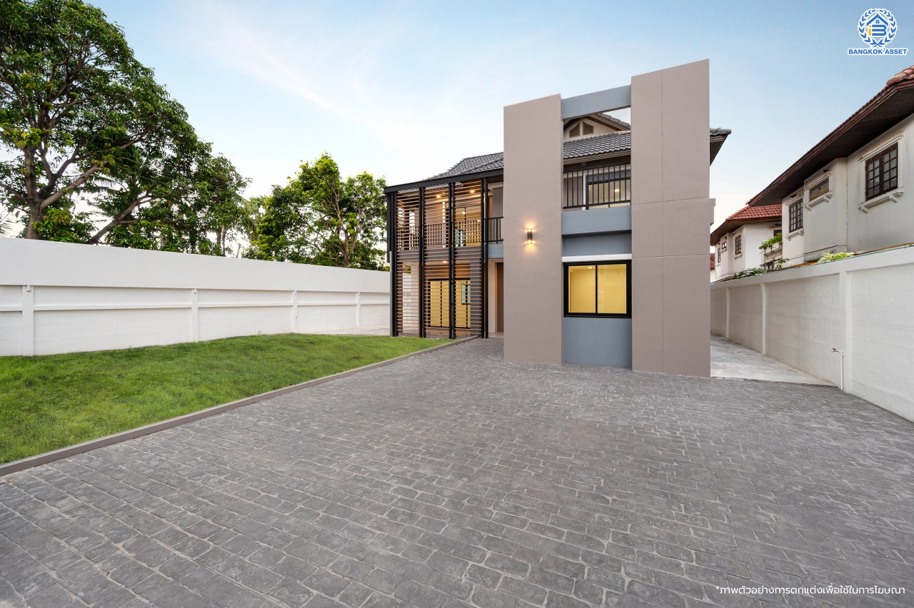 บ้านมือสองตกแต่งใหม่ โครงการ มณียา3 รัตนาธิเบศร์-ท่าอิฐ แบรนด์ Property Perfect บ้านหลังริม หลังใหญ่ เนื้อที่ 95.2 ตร.ว. พื้นที่ใช้สอยกว้างถึง 351.53 ตร.ม. ฟังก์ชัน 4 ห้องนอน 2 ห้องน้ำ 4 ที่จอดรถ บนทำเลเชื่อมต่อถนนรัตนาธิเบศร์ และถนนราชพฤกษ์ ใจกลาง 2 เซ็นทรัลฯ ใกล้ MRT "สถานีบางรักน้อยท่าอิฐ" และทางด่วน "งามวงศ์วาน"