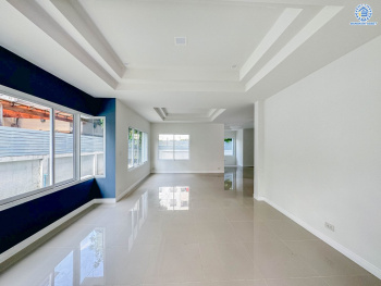 *****บ้านเดี่ยวมือสอง โครงการ ไพรเวท รามอินทรา เนื้อที่ 61 ตร.ว. พื้นที่ใช้สอย 216 ตร.ม. ฟังก์ชัน 3 ห้องนอน 3 ห้องน้ำ 2 ที่จอดรถ ใกล้แหล่งอำนวยความสะดวก เชื่อมต่อถนนรามอินทรา ถนนเสรีไทย ถนนสุเหร่าคลองหนึ่ง จุดขึ้นทางด่วน "จตุโชติ" และ รถไฟฟ้าสายสีชมพู "สถานีวงแหวนรามอิทรา"