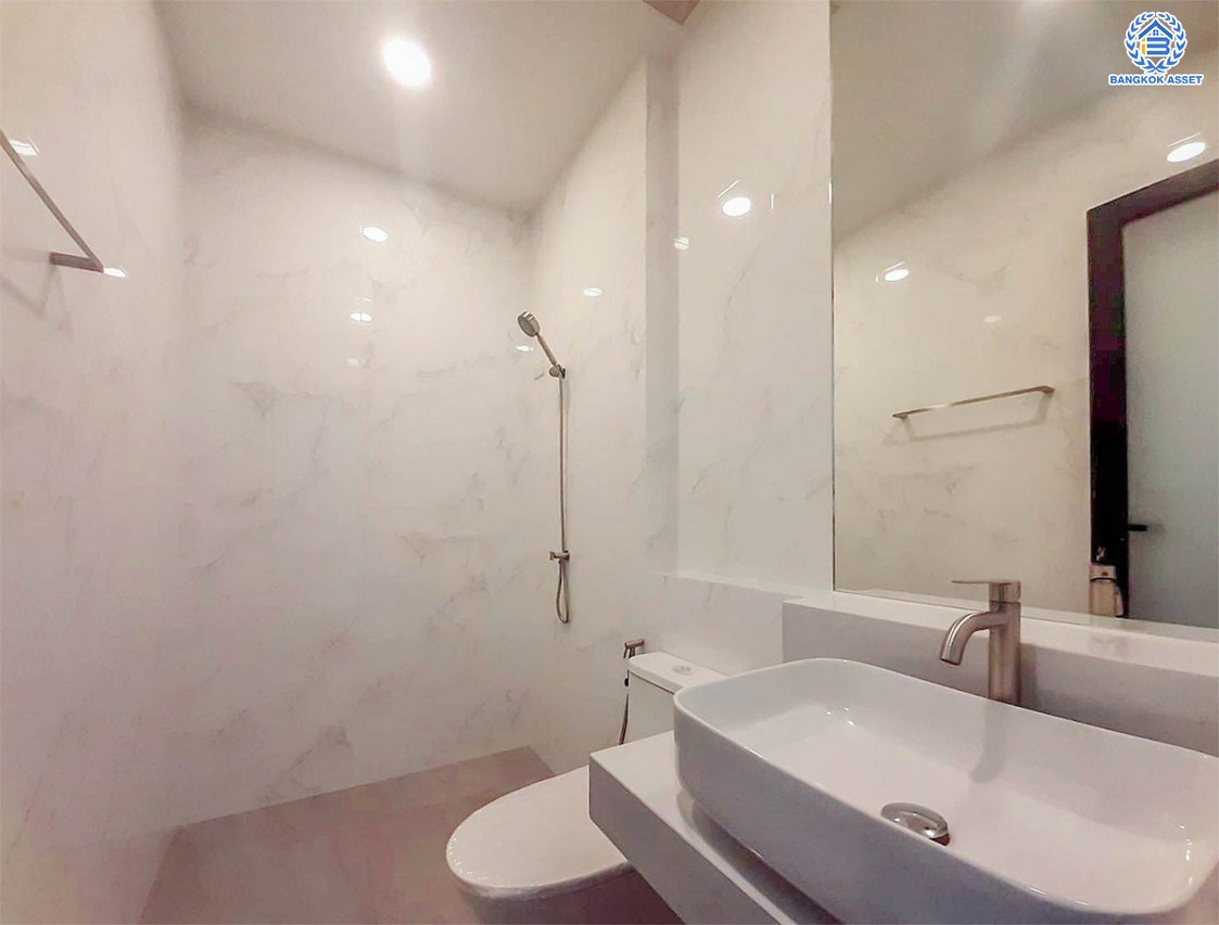 *****อาคารพาณิชย์มือสอง โครงการ เอสบีซี เทพารักษ์96 เนื้อที่เยอะถึง 24.7 ตร.ว. พื้นที่ใช้สอย 240 ตร.ม. ฟังก์ชัน 3 ห้องนอน 3 ห้องน้ำ 1 ที่จอดรถ บนทำเลติดถนนเทพารักษ์ เดินทางสะดวก ใกล้จุดขึ้นทางด่วน "กาญจนาภิเษก"