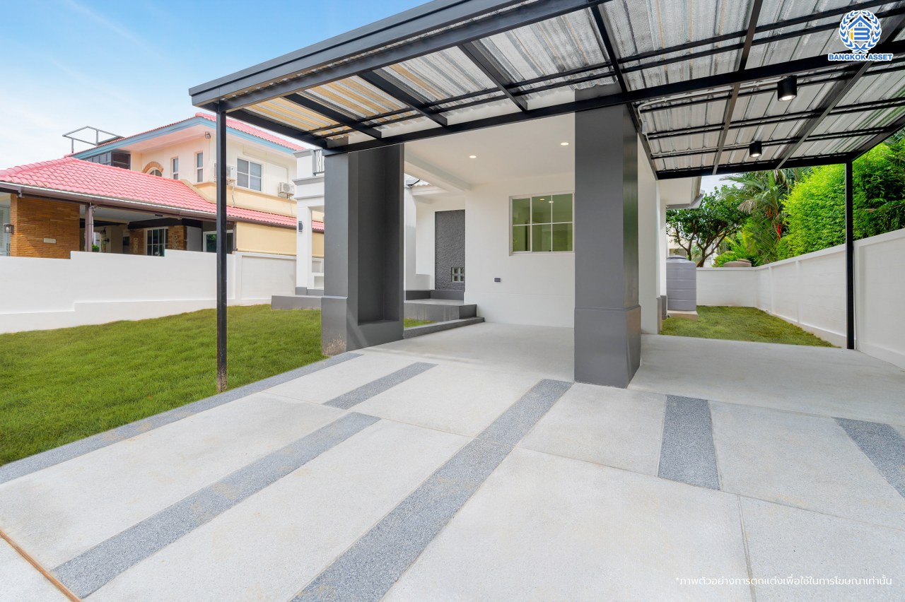 บ้านมือสองตกแต่งใหม่ แบรนด์ L&H โครงการ ชัยพฤกษ์ บางบัวทอง บ้านหลังใหญ่กว่า 71.3 ตร.ว. พื้นที่ใช้สอย 223.02 ตร.ม. ฟังก์ชัน 4 ห้องนอน 3 ห้องน้ำ จอดรถได้ 2 คัน มาพร้อม Facilities ภายในโครงการครบครัน บนทำเลเดินทางสะดวก ติดถนนบางกรวย-ไทรน้อย ใกล้เซ็นทรัลเวสต์เกต และรถไฟฟ้าสายสีม่วง "สถานีบางพลู"...