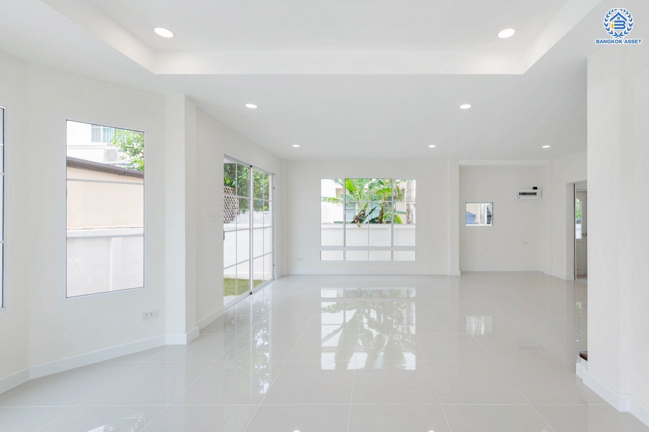 บ้านมือสองตกแต่งใหม่ แบรนด์ L&H โครงการ ชัยพฤกษ์ บางบัวทอง บ้านหลังใหญ่กว่า 71.3 ตร.ว. พื้นที่ใช้สอย 223.02 ตร.ม. ฟังก์ชัน 4 ห้องนอน 3 ห้องน้ำ จอดรถได้ 2 คัน มาพร้อม Facilities ภายในโครงการครบครัน บนทำเลเดินทางสะดวก ติดถนนบางกรวย-ไทรน้อย ใกล้เซ็นทรัลเวสต์เกต และรถไฟฟ้าสายสีม่วง "สถานีบางพลู"...