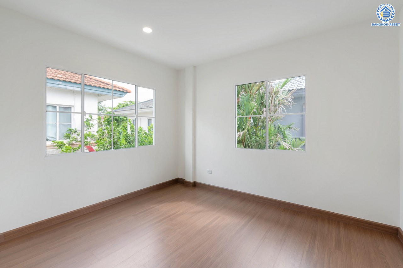 บ้านมือสองตกแต่งใหม่ แบรนด์ L&H โครงการ ชัยพฤกษ์ บางบัวทอง บ้านหลังใหญ่กว่า 71.3 ตร.ว. พื้นที่ใช้สอย 223.02 ตร.ม. ฟังก์ชัน 4 ห้องนอน 3 ห้องน้ำ จอดรถได้ 2 คัน มาพร้อม Facilities ภายในโครงการครบครัน บนทำเลเดินทางสะดวก ติดถนนบางกรวย-ไทรน้อย ใกล้เซ็นทรัลเวสต์เกต และรถไฟฟ้าสายสีม่วง "สถานีบางพลู"...