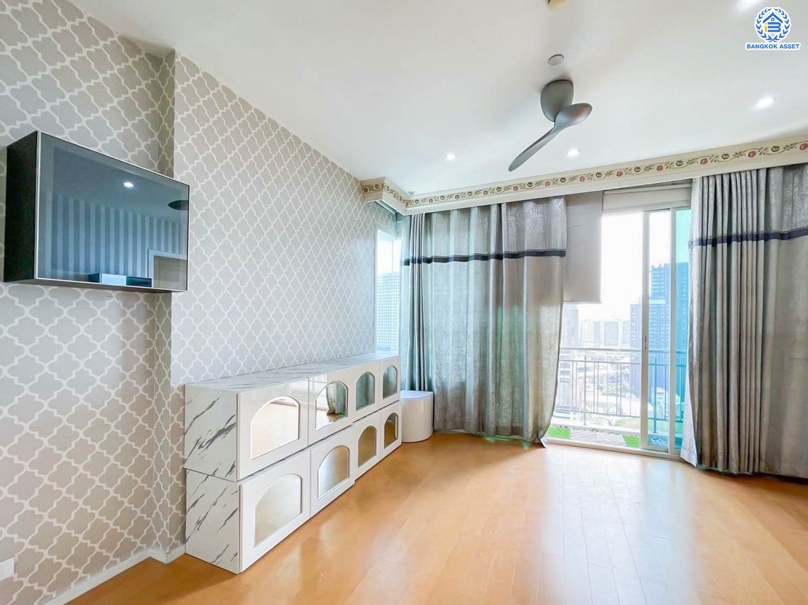 *****คอนโดมิเนียมมือสอง โครงการ วินด์ รัชโยธิน ห้องกว้างถึง 53 ตร.ม. ฟังก์ชัน 1 ห้องนอน 1 ห้องน้ำ ทำเลดีติดถนนรัชดาภิเษก เชื่อมต่อหลายเส้นทาง เดินทางสะดวกด้วยรถไฟฟ้าสายสีเขียว "สถานีรัชโยธิน" ใกล้ห้างสรรพสินค้าเมเจอร์รัชโยธิน