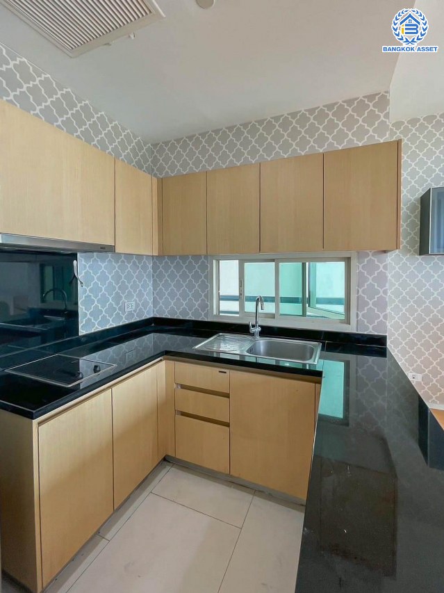 *****คอนโดมิเนียมมือสอง โครงการ วินด์ รัชโยธิน ห้องกว้างถึง 53 ตร.ม. ฟังก์ชัน 1 ห้องนอน 1 ห้องน้ำ ทำเลดีติดถนนรัชดาภิเษก เชื่อมต่อหลายเส้นทาง เดินทางสะดวกด้วยรถไฟฟ้าสายสีเขียว "สถานีรัชโยธิน" ใกล้ห้างสรรพสินค้าเมเจอร์รัชโยธิน