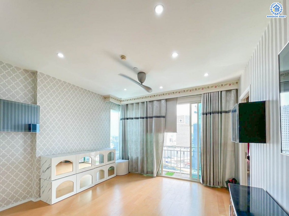 *****คอนโดมิเนียมมือสอง โครงการ วินด์ รัชโยธิน ห้องกว้างถึง 53 ตร.ม. ฟังก์ชัน 1 ห้องนอน 1 ห้องน้ำ ทำเลดีติดถนนรัชดาภิเษก เชื่อมต่อหลายเส้นทาง เดินทางสะดวกด้วยรถไฟฟ้าสายสีเขียว "สถานีรัชโยธิน" ใกล้ห้างสรรพสินค้าเมเจอร์รัชโยธิน