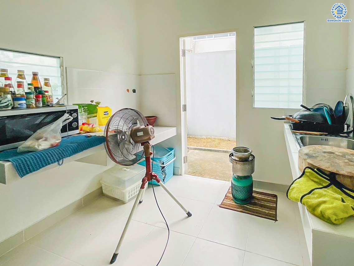 *****บ้านเดี่ยวมือสองจาก L&H โครงการ วิลเลจจิโอ รังสิต-คลอง3 เนื้อที่ 50.1 ตร.ว. ฟังก์ชัน 3 ห้องนอน 2 ห้องน้ำ 2 ที่จอดรถ บ้านสภาพดี พร้อมเข้าอยู่ บนทำเลแห่งการเดินทาง เชื่อมต่อถนนรังสิต-นครนายก ใกล้รถไฟฟ้าสายสีเขียว "สถานีคูคต" และทางด่วน "ดอนเมืองโทลเวย์" แถมฟรี เครื่องปรับอากาศ 2 เครื่อง จองเลย