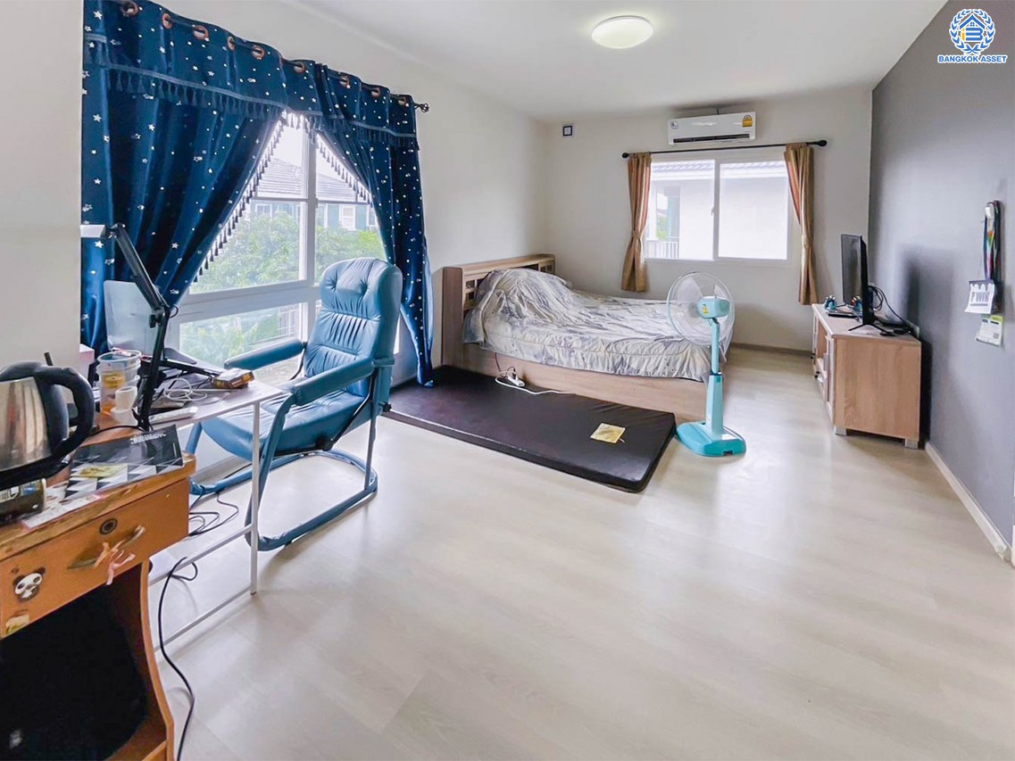 *****บ้านเดี่ยวมือสองจาก L&H โครงการ วิลเลจจิโอ รังสิต-คลอง3 เนื้อที่ 50.1 ตร.ว. ฟังก์ชัน 3 ห้องนอน 2 ห้องน้ำ 2 ที่จอดรถ บ้านสภาพดี พร้อมเข้าอยู่ บนทำเลแห่งการเดินทาง เชื่อมต่อถนนรังสิต-นครนายก ใกล้รถไฟฟ้าสายสีเขียว "สถานีคูคต" และทางด่วน "ดอนเมืองโทลเวย์" แถมฟรี เครื่องปรับอากาศ 2 เครื่อง จองเลย