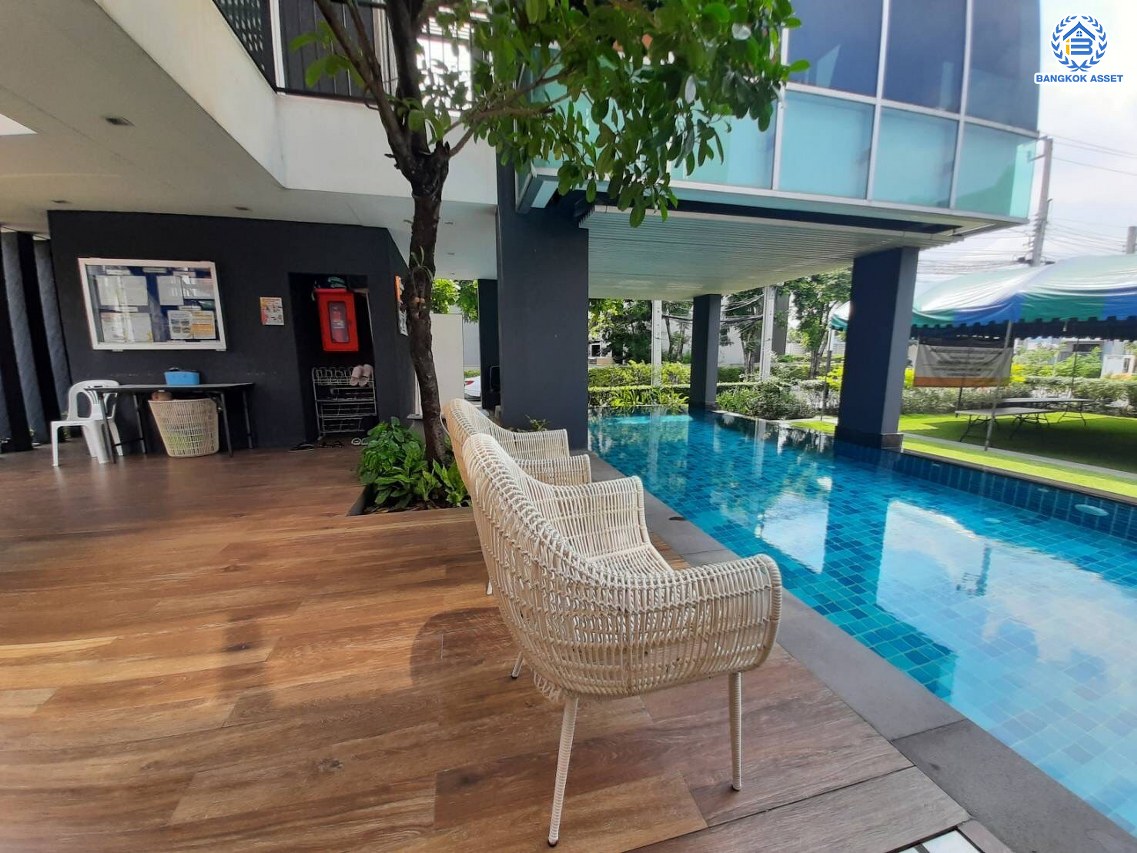 *****ทาวน์โฮม 3 ชั้นมือสอง โครงการ บ้านกลางเมือง วิภาวดี เนื้อที่ 20 ตร.ว. พื้นที่ใช้สอย 193 ตร.ม. ฟังก์ชัน 3 ห้องนอน 3 ห้องน้ำ 2 ที่จอดรถ บนทำเลเดินทางสะดวก เชื่อมต่อถนนวิภาวดี, ถนนรามอินทรา, ถนนแจ้งวัฒนะ ใกล้ห้างสรรพสินค้าเซ็นทรัล รามอินทรา และมหาวิทยาลัยเกษตรศาสตร์