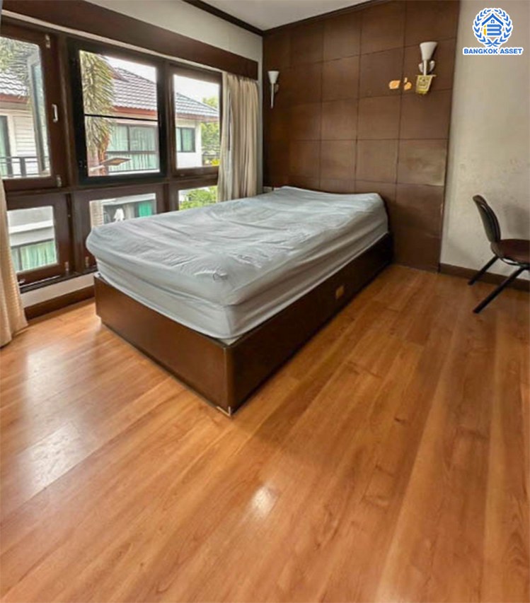 *****บ้านเดี่ยวมือสอง โครงการ อารียา สวนา เนื้อที่ 71 ตร.ว. ฟังก์ชัน 3 ห้องนอน 3 ห้องน้ำ 2 ที่จอดรถ บ้านทำเลเมือง ใกล้เดอะคริสตัล เอกมัย-รามอินทรา โครงการติดถนนใหญ่ ถนนเกษตร-นวมินทร์ ใกล้รถไฟฟ้าสายสีชมพู "สถานีมัยลาภ"  และใกล้จุดขึ้นทางด่วน "รามอินทรา-อาจณรงค์"