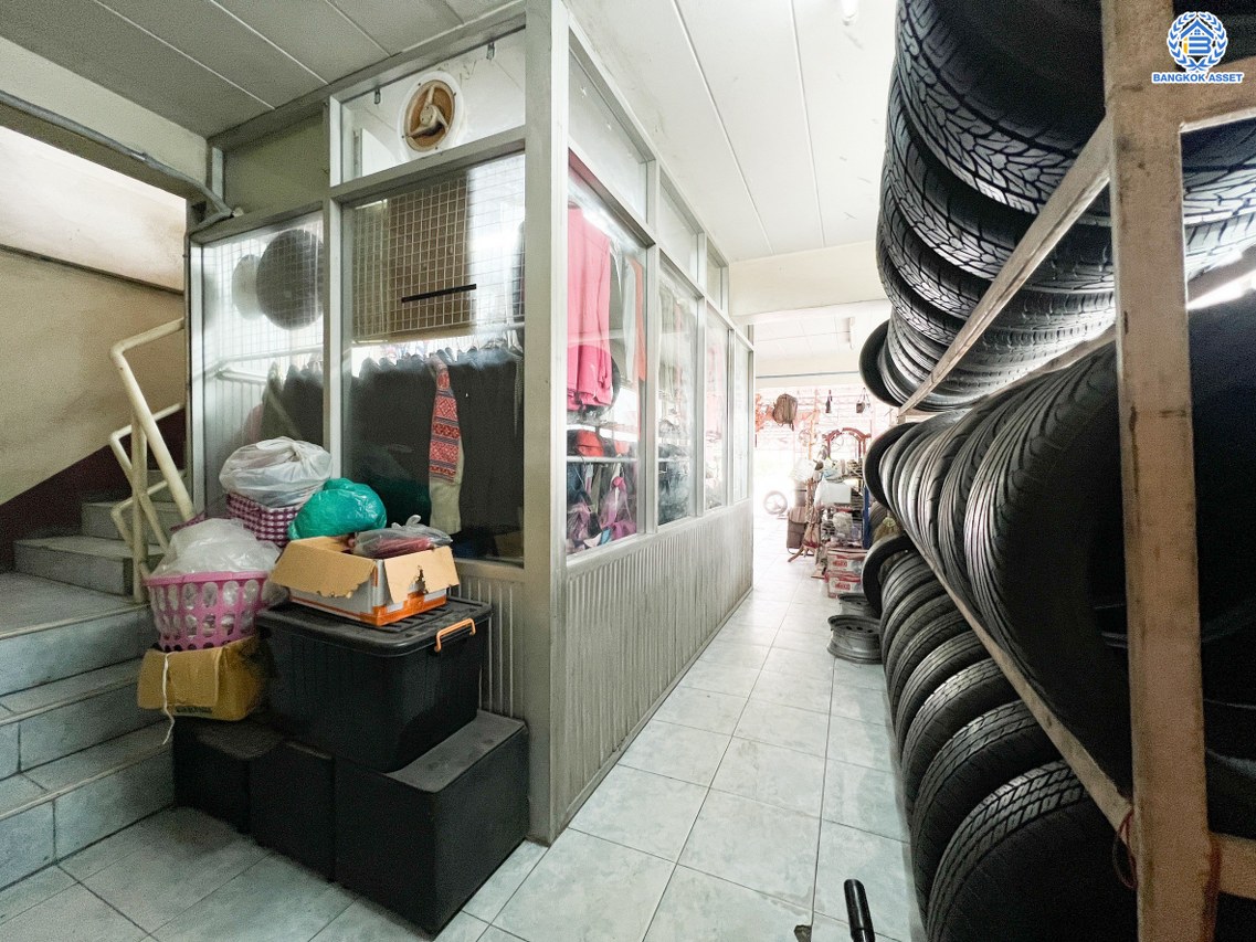 *****อาคารพาณิชย์มือสอง โครงการ ศุภาวิลล์ หลังมุม เนื้อที่กว้างถึง 41 ตร.ว. ฟังก์ชัน 3 ห้องนอน 2 ห้องน้ำ 2 ที่จอดรถ บนทำเลเดินทางสะดวก เชื่อมต่อ ถนนสุขุมวิท และจุดขึ้นทางด่วน "บูรพาวิถี"