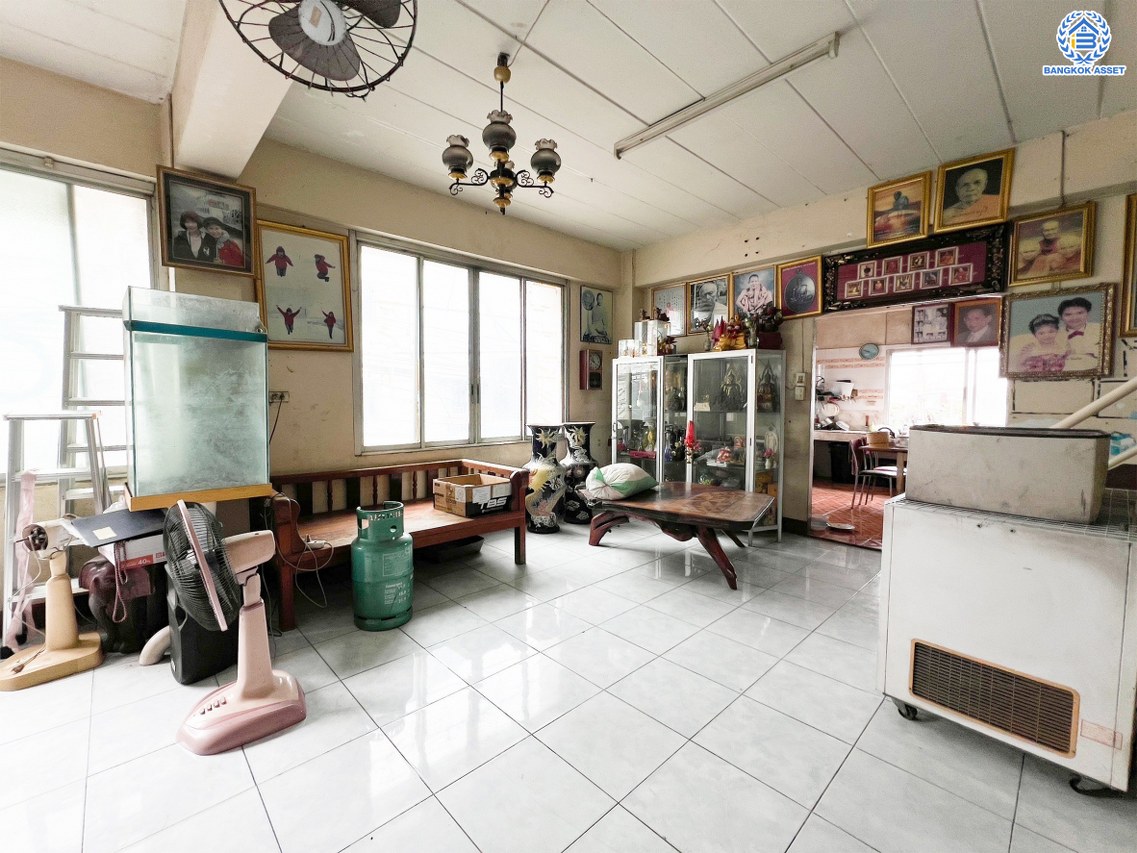 *****อาคารพาณิชย์มือสอง โครงการ ศุภาวิลล์ หลังมุม เนื้อที่กว้างถึง 41 ตร.ว. ฟังก์ชัน 3 ห้องนอน 2 ห้องน้ำ 2 ที่จอดรถ บนทำเลเดินทางสะดวก เชื่อมต่อ ถนนสุขุมวิท และจุดขึ้นทางด่วน "บูรพาวิถี"