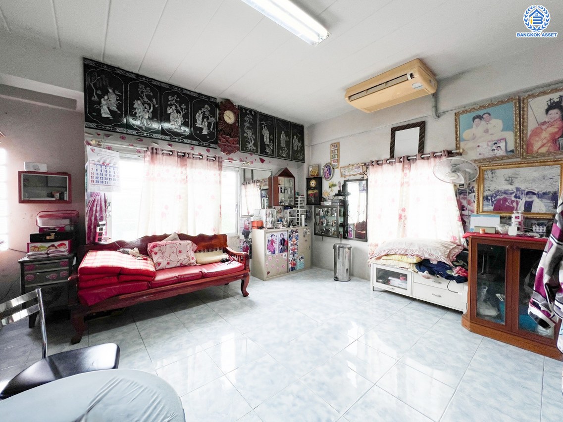 *****อาคารพาณิชย์มือสอง โครงการ ศุภาวิลล์ หลังมุม เนื้อที่กว้างถึง 41 ตร.ว. ฟังก์ชัน 3 ห้องนอน 2 ห้องน้ำ 2 ที่จอดรถ บนทำเลเดินทางสะดวก เชื่อมต่อ ถนนสุขุมวิท และจุดขึ้นทางด่วน "บูรพาวิถี"