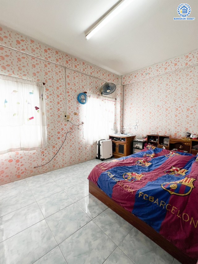 *****อาคารพาณิชย์มือสอง โครงการ ศุภาวิลล์ หลังมุม เนื้อที่กว้างถึง 41 ตร.ว. ฟังก์ชัน 3 ห้องนอน 2 ห้องน้ำ 2 ที่จอดรถ บนทำเลเดินทางสะดวก เชื่อมต่อ ถนนสุขุมวิท และจุดขึ้นทางด่วน "บูรพาวิถี"