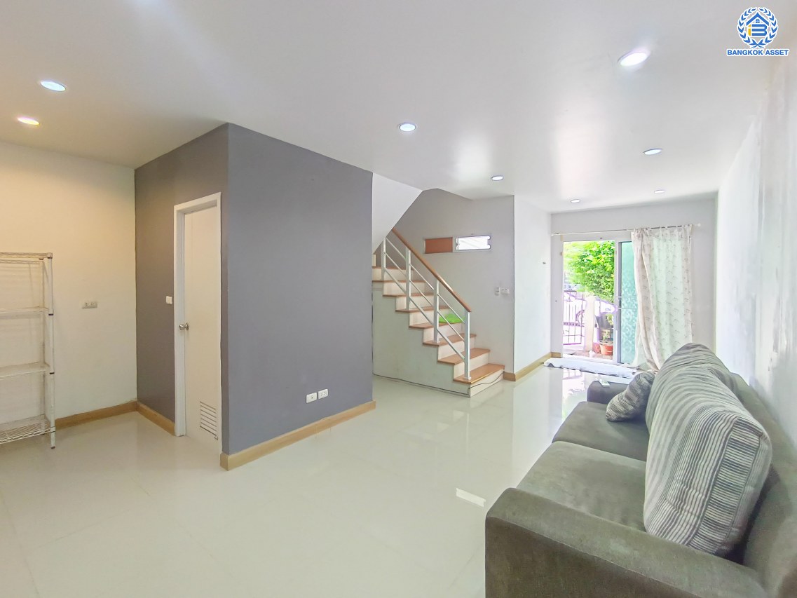 *****ทาวน์เฮ้าส์มือสองนนทบุรี โครงการ พฤกษาทาวน์ เน็กซ์ ติวานนท์-พระราม5 เนื้อที่ 16 ตร.ว. ฟังก์ชัน 3 ห้องนอน 2 ห้องน้ำ 1 ที่จอดรถ บ้านสวยพร้อมเข้าอยูบนทำเลแห่งการเดินทาง หน้าโครงการติดถนนนครอินทร์ เชื่อมต่อถนนกาญจนาภิเษก, ถนนราชพฤกษ์ ใกล้จุดขึ้นทางด่วน "กาญจนาภิเษก"