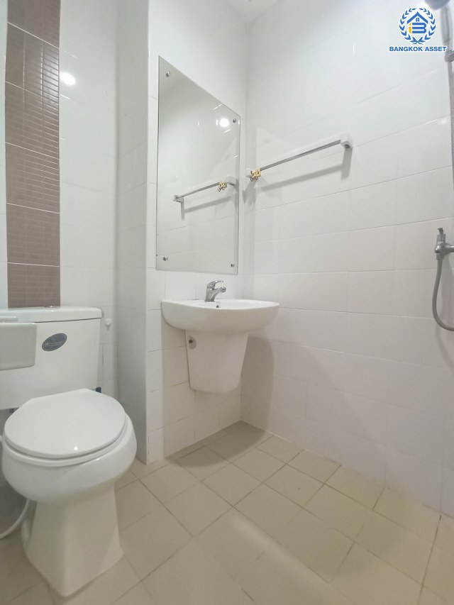 *****ทาวน์เฮ้าส์มือสองนนทบุรี โครงการ พฤกษาทาวน์ เน็กซ์ ติวานนท์-พระราม5 เนื้อที่ 16 ตร.ว. ฟังก์ชัน 3 ห้องนอน 2 ห้องน้ำ 1 ที่จอดรถ บ้านสวยพร้อมเข้าอยูบนทำเลแห่งการเดินทาง หน้าโครงการติดถนนนครอินทร์ เชื่อมต่อถนนกาญจนาภิเษก, ถนนราชพฤกษ์ ใกล้จุดขึ้นทางด่วน "กาญจนาภิเษก"