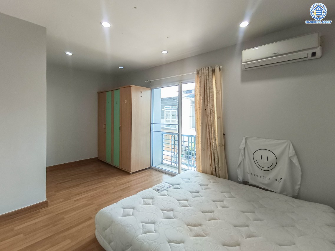 *****ทาวน์เฮ้าส์มือสองนนทบุรี โครงการ พฤกษาทาวน์ เน็กซ์ ติวานนท์-พระราม5 เนื้อที่ 16 ตร.ว. ฟังก์ชัน 3 ห้องนอน 2 ห้องน้ำ 1 ที่จอดรถ บ้านสวยพร้อมเข้าอยูบนทำเลแห่งการเดินทาง หน้าโครงการติดถนนนครอินทร์ เชื่อมต่อถนนกาญจนาภิเษก, ถนนราชพฤกษ์ ใกล้จุดขึ้นทางด่วน "กาญจนาภิเษก"