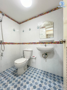 *****ทาวน์เฮ้าส์มือสองนนทบุรี โครงการ พฤกษาวิลล์49/1 เนื้อที่กว้างเกือบ 23.50 ตร.ว. ฟังก์ชัน 3 ห้องนอน 2 ห้องน้ำ บ้านต่อเติมพร้อมอยู่ หลังบ้านไม่ชนใคร บนทำเลใกล้เซ็นทรัลเวสต์เกต เชื่อมต่อถนนกาญจนาภิเษก ใกล้รถไฟฟ้าสายสีม่วง "สถานีตลาดบางใหญ่" และทางด่วน "กาญจนาภิเษก"