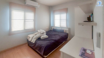 *****บ้านเดี่ยวมือสองกรุงเทพมหานคร โครงการ ปริญสิริ กาญจนาภิเษก เนื้อที่กว้าง 54.00 ตร.ว. ฟังก์ชัน 3 ห้องนอน 3 ห้องน้ำ 2 ที่จอดรถ บนทำเลแห่งการเดินทาง เชื่อมต่อถนนเอกชัย, ถนนพระราม 2 ใกล้รถไฟฟ้าสายสีน้ำเงิน "สถานีหลักสอง" และทางด่วน "พระราม 2"