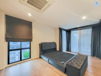 *****บ้านเดี่ยวมือสอง โครงการ ซีรีน กัลปพฤกษ์ เนื้อที่ 60.00 ตร.ว. พื้นที่ใช้สอย 229 ตร.ม. ฟังก์ชัน 4 ห้องนอน 4 ห้องน้ำ 2 ที่จอดรถ บ้านสวยทำเลดี พร้อมอยู่ โครงการบนทำเลเดินทางสะดวก เชื่อมต่อถนนกัลปพฤกษ์ ถนนกาญจนาภิเษก ถนนเอกชัย-บอน ใกล้ห้างสรรพสินค้า เดอะมอลล์ บางแค และโรงเรียนเด่นหล้า