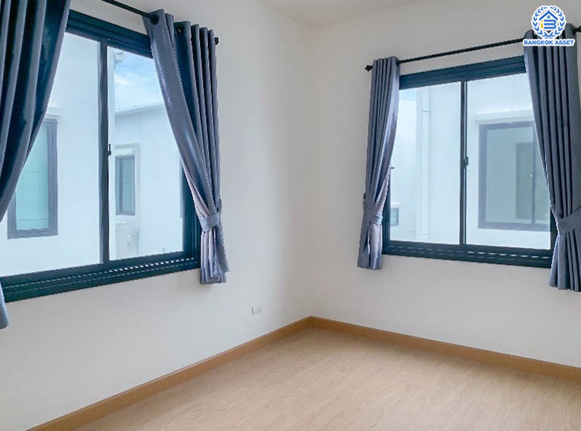 *****บ้านแฝดมือสอง โครงการ มอตโต้ กาญจนาภิเษก-พระราม2 เนื้อที่ 40.40 ตร.ว.  พื้นที่ใช้สอย 176 ตร.ม. ฟังก์ชัน 4 ห้องนอน 3 ห้องน้ำ จอดรถ 2 คัน แถมฟรี! เครื่องปรับอากาศ ทำเลติดถนนกาญจนาภิเษก ใจกลางย่านบางบอน ใกล้เซ็นทรัลพระราม2 เชื่อมต่อถนนพระราม2 และถนนเอกชัย และ ใกล้จุดขึ้นทางด่วน "ดาวคนอง"