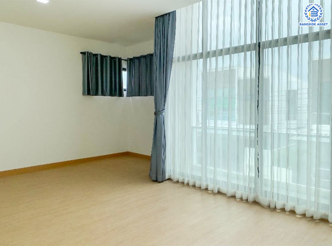 *****บ้านแฝดมือสอง โครงการ มอตโต้ กาญจนาภิเษก-พระราม2 เนื้อที่ 40.40 ตร.ว.  พื้นที่ใช้สอย 176 ตร.ม. ฟังก์ชัน 4 ห้องนอน 3 ห้องน้ำ จอดรถ 2 คัน แถมฟรี! เครื่องปรับอากาศ ทำเลติดถนนกาญจนาภิเษก ใจกลางย่านบางบอน ใกล้เซ็นทรัลพระราม2 เชื่อมต่อถนนพระราม2 และถนนเอกชัย และ ใกล้จุดขึ้นทางด่วน "ดาวคนอง"