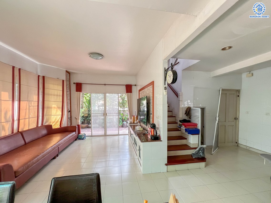 *****บ้านเดี่ยวมือสอง นนทบุรี โครงการ เพอร์เฟคพาร์ค พระราม5-บางใหญ่ เนื้อที่กว้าง 50.1 ตร.ว. พื้นที่ใช้สอย 140 ตร.ม. ฟังก์ชัน 3 ห้องนอน 3 ห้องน้ำ 2 ที่จอดรถ บ้านสภาพสวย พร้อมเข้าอยู่ บนทำเลเชื่อมต่อ ถนนกาญจนาภิเษก ใกล้รถไฟฟ้าสายสีม่วง "สถานีตลาดบางใหญ่" เพียง 15 นาที และยังใกล้ทางด่วน "ศรีรัช"