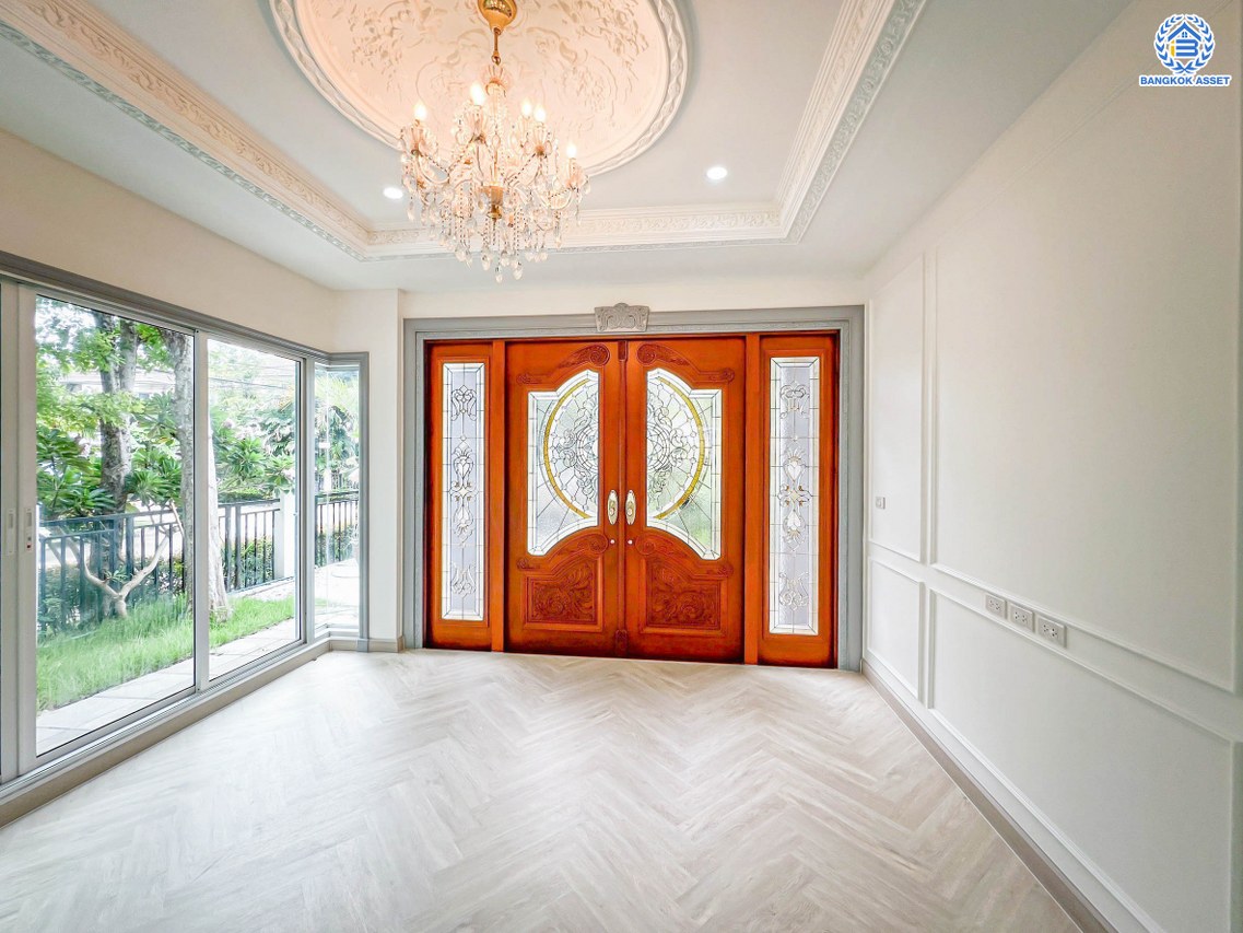 บ้านเดี่ยวมือสอง โครงการ ไลฟ์บางกอกบูเลอวาร์ด รัชวิภา หลังมุม เนื้อที่ 61.30 ตร.ว. พื้นที่ใช้อสอย 245 ตร.ม. ฟังก์ชัน 3 ห้องนอน 3 ห้องน้ำ 2 ที่จอดรถ บ้านสภาพดี พื้นที่ใช้สอยกว้างขวาง บนทำเลแห่งการเดินทาง เชื่อมต่อถนนนครอินทร์ ถนนวงศ์สว่าง ใกล้รถไฟฟ้าสายสีม่วง "สถานีเเยกติวานนท์" และจุดขึ้นทางพิเศษประจิมรัถยา