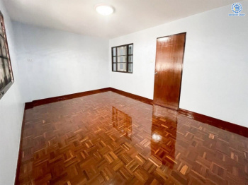 *****ทาวน์โฮม 3 ชั้นมือสองกรุงเทพมหานคร โครการ มั่งมี ซิตี้ บางแค เฟส2 เนื้อที่กว้าง 20.40 ตร.ว. พื้นที่ใช้สอย 179 ตร.ม. ฟังก์ชัน 4 ห้องนอน 3 ห้องน้ำ 1 ที่จอดรถ บนทำเลเดินทางสะดวก เชื่อมต่อ ถนนกาญจนาภิเษก ใกล้รถไฟฟ้าสายน้ำเงิน สถานีหลักสอง และ จุดขึ้นทางด่วน ใกล้จุดขึ้นทางด่วน วงแหวนกาญจนาภิเษก