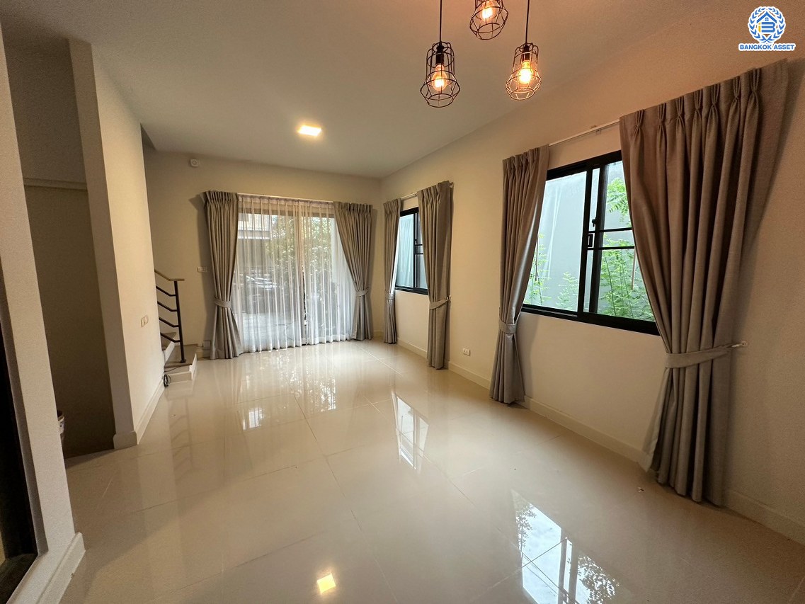 *****ทาวน์เฮ้าส์มือสอง โครงการ สิริเพลส บางใหญ่ หลังมุม เนื้อที่ 25.70 ตร.ว. ฟังก์ชัน 4 ห้องนอน 3 ห้องน้ำ พร้อมเข้าอยู่ โครงการบนทำเลเดินทางสะดวก เชื่อมต่อถนนอัจฉริยะพัฒนา ถนนกาญจนาภิเษก ใกล้โครงการรถไฟฟ้าสายสีม่วง "สถานีตลาดบางใหญ่" และเซ็นทรัลเวสเกต