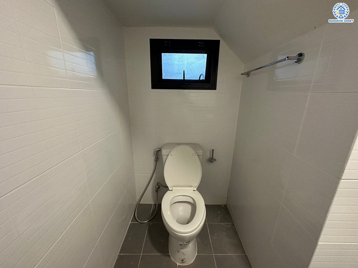 *****ทาวน์เฮ้าส์มือสอง โครงการ สิริเพลส บางใหญ่ หลังมุม เนื้อที่ 25.70 ตร.ว. ฟังก์ชัน 4 ห้องนอน 3 ห้องน้ำ พร้อมเข้าอยู่ โครงการบนทำเลเดินทางสะดวก เชื่อมต่อถนนอัจฉริยะพัฒนา ถนนกาญจนาภิเษก ใกล้โครงการรถไฟฟ้าสายสีม่วง "สถานีตลาดบางใหญ่" และเซ็นทรัลเวสเกต