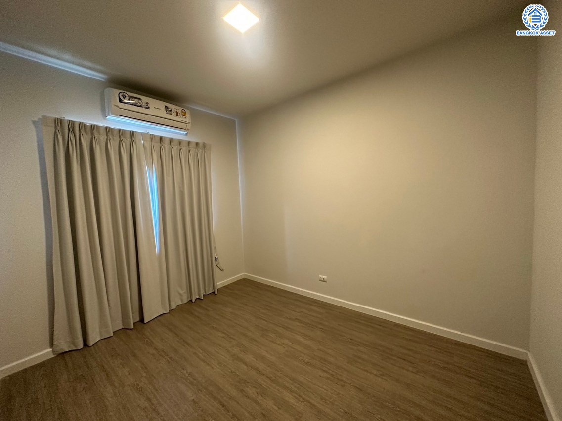 *****ทาวน์เฮ้าส์มือสอง โครงการ สิริเพลส บางใหญ่ หลังมุม เนื้อที่ 25.70 ตร.ว. ฟังก์ชัน 4 ห้องนอน 3 ห้องน้ำ พร้อมเข้าอยู่ โครงการบนทำเลเดินทางสะดวก เชื่อมต่อถนนอัจฉริยะพัฒนา ถนนกาญจนาภิเษก ใกล้โครงการรถไฟฟ้าสายสีม่วง "สถานีตลาดบางใหญ่" และเซ็นทรัลเวสเกต