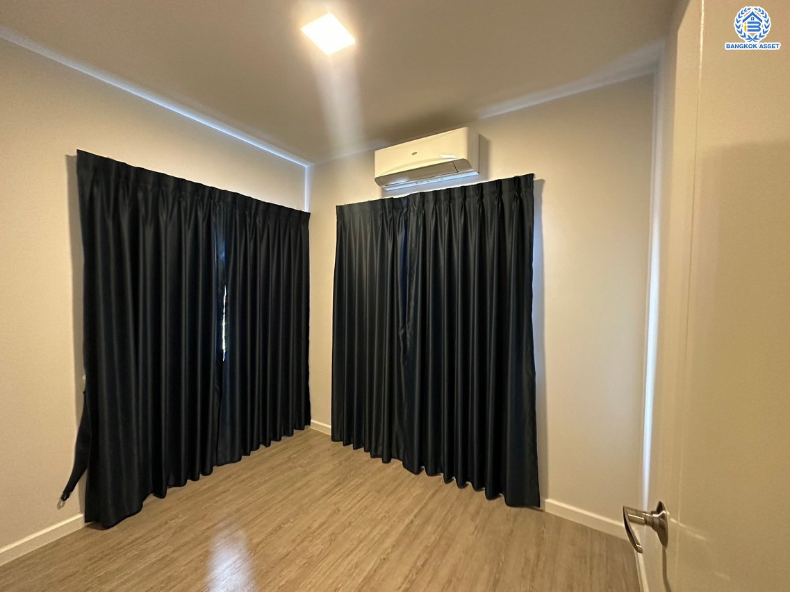 *****ทาวน์เฮ้าส์มือสอง โครงการ สิริเพลส บางใหญ่ หลังมุม เนื้อที่ 25.70 ตร.ว. ฟังก์ชัน 4 ห้องนอน 3 ห้องน้ำ พร้อมเข้าอยู่ โครงการบนทำเลเดินทางสะดวก เชื่อมต่อถนนอัจฉริยะพัฒนา ถนนกาญจนาภิเษก ใกล้โครงการรถไฟฟ้าสายสีม่วง "สถานีตลาดบางใหญ่" และเซ็นทรัลเวสเกต