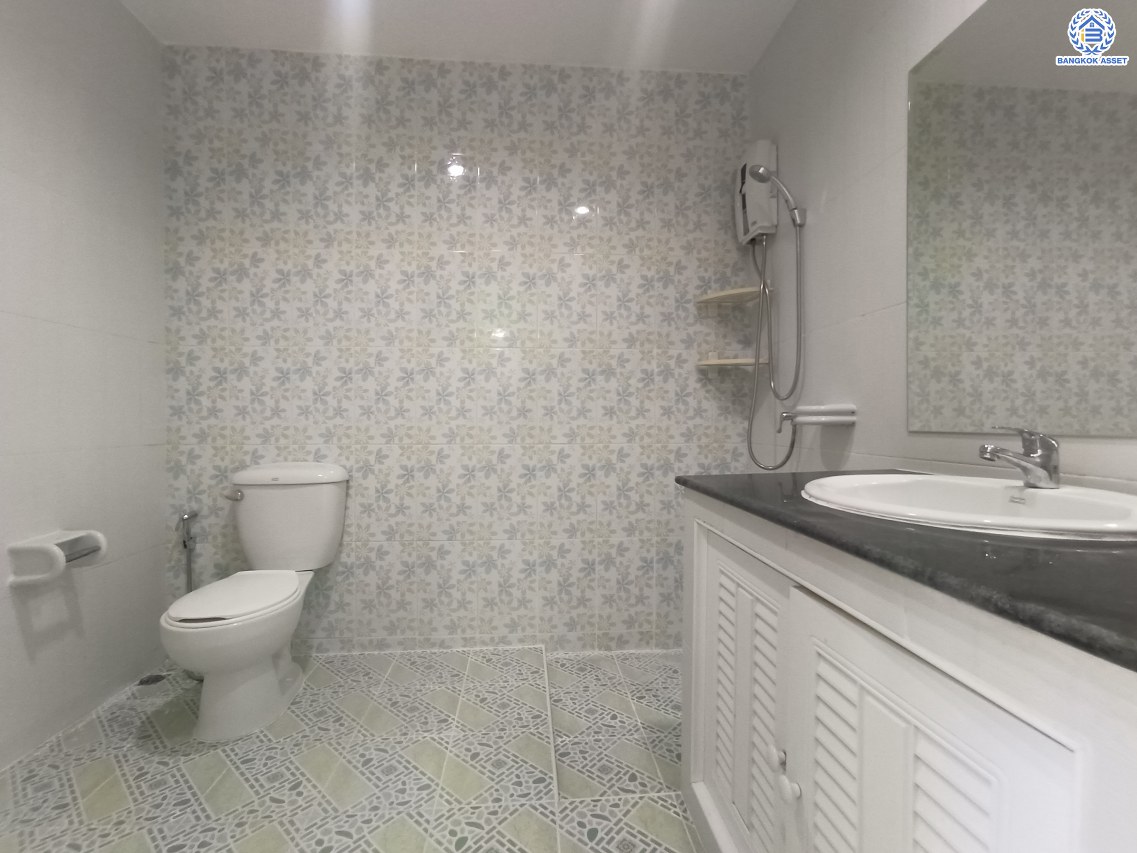 *****ทาวน์เฮ้าส์มือสองนนทบุรี โครงการ สิรภัทร3 รัตนาธิเบศร์ เนื้อที่กว้างถึง 17.90 ตร.ว. ฟังก์ชัน 3 ห้องนอน 2 ห้องน้ำ บนทำเลโซนเมือง ใกล้รถไฟฟ้าสายสีม่วง "สถานีไทรม้า" และ จุดขึ้นทางด่วน "ศรีรัช"